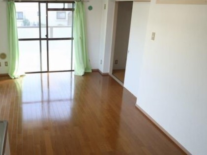 居室・リビング　別号室参考写真