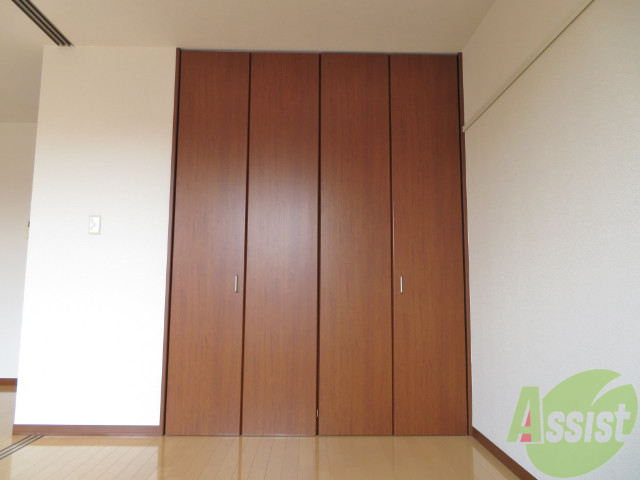 収納　寝室にあったクローゼット。荷物がたくさんあっても大丈夫。