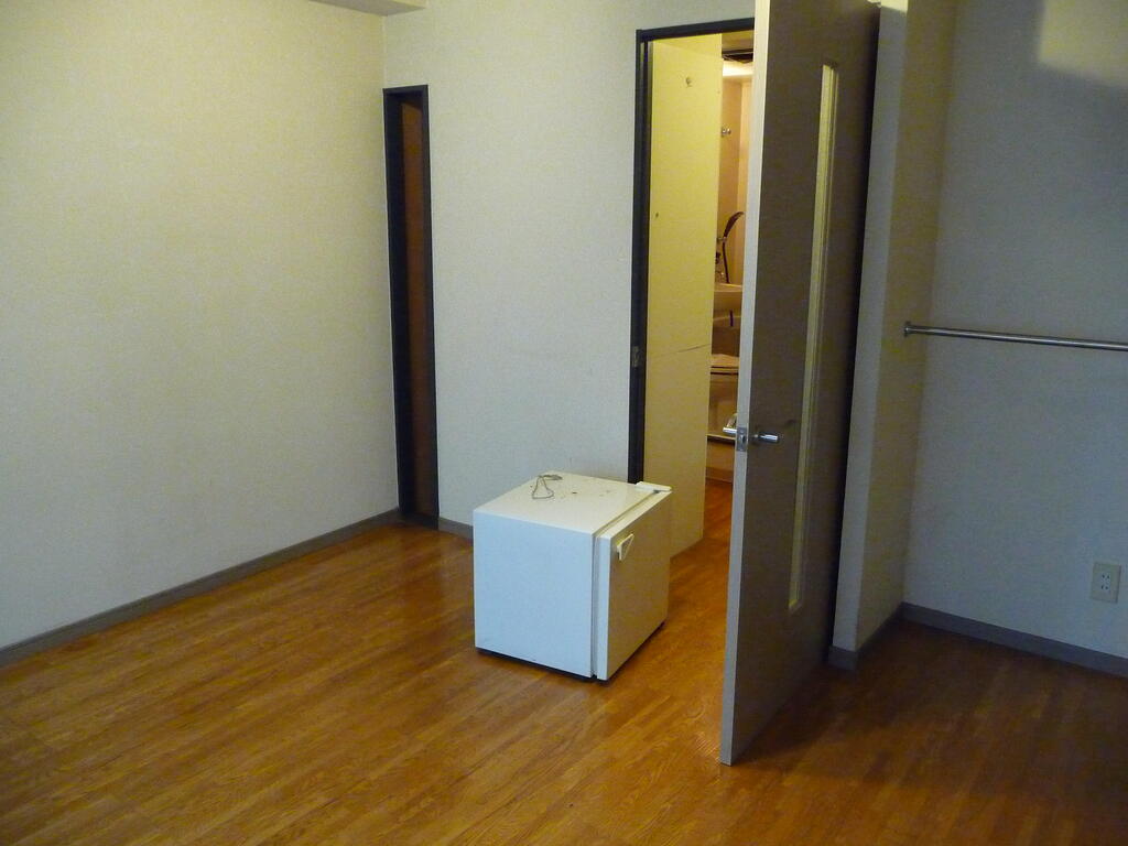居室・リビング　同タイプの部屋の写真を使用