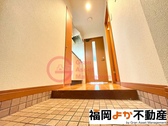 玄関　落ち着いた玄関です