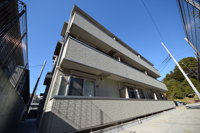 建物外観　～日当たりのよい建物です～