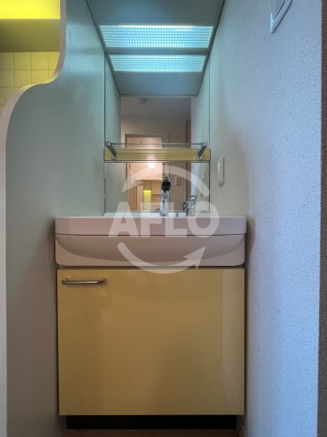 洗面設備　プレサンス難波リバーオアシス　独立洗面台