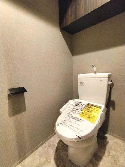 トイレ　温水洗浄便座完備
