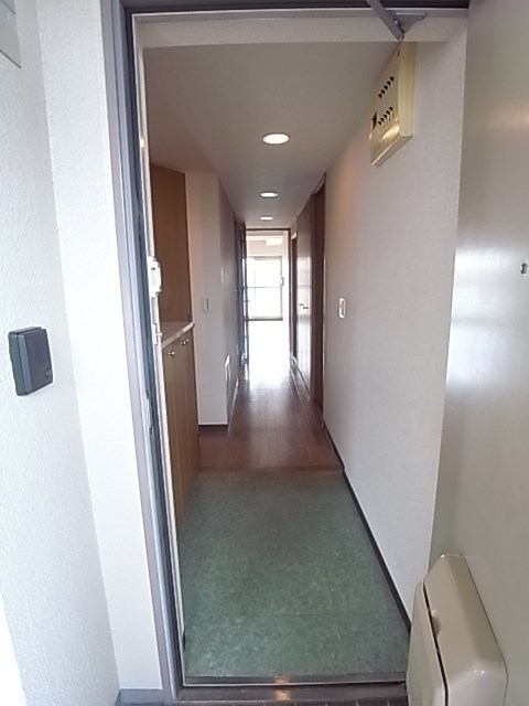 玄関　ゆったりとした玄関です