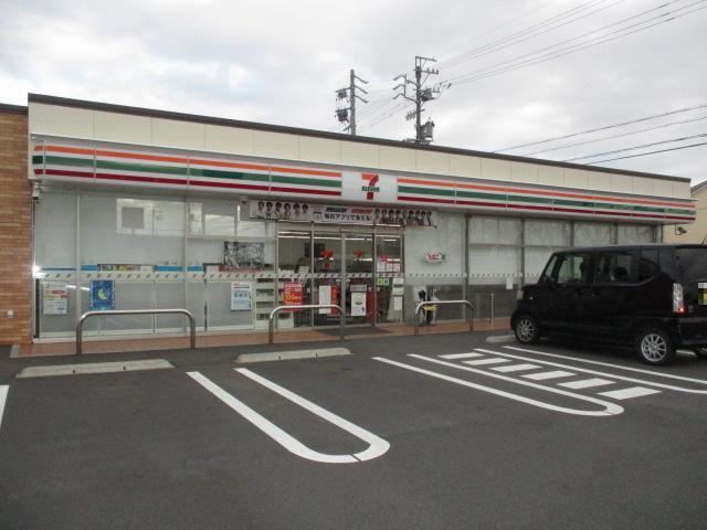 コンビニ　セブンイレブン（コンビニ）まで230m