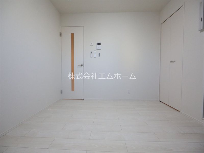 その他　洋室6帖　ウォークインクローゼット付（収納充実してます）