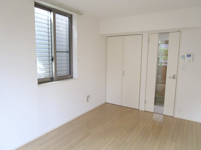 居室・リビング　南東角部屋日当たりの良い明るいお部屋
