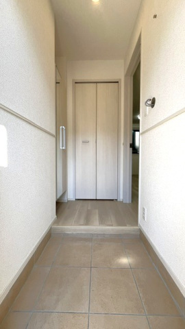 玄関　※他号室の写真です