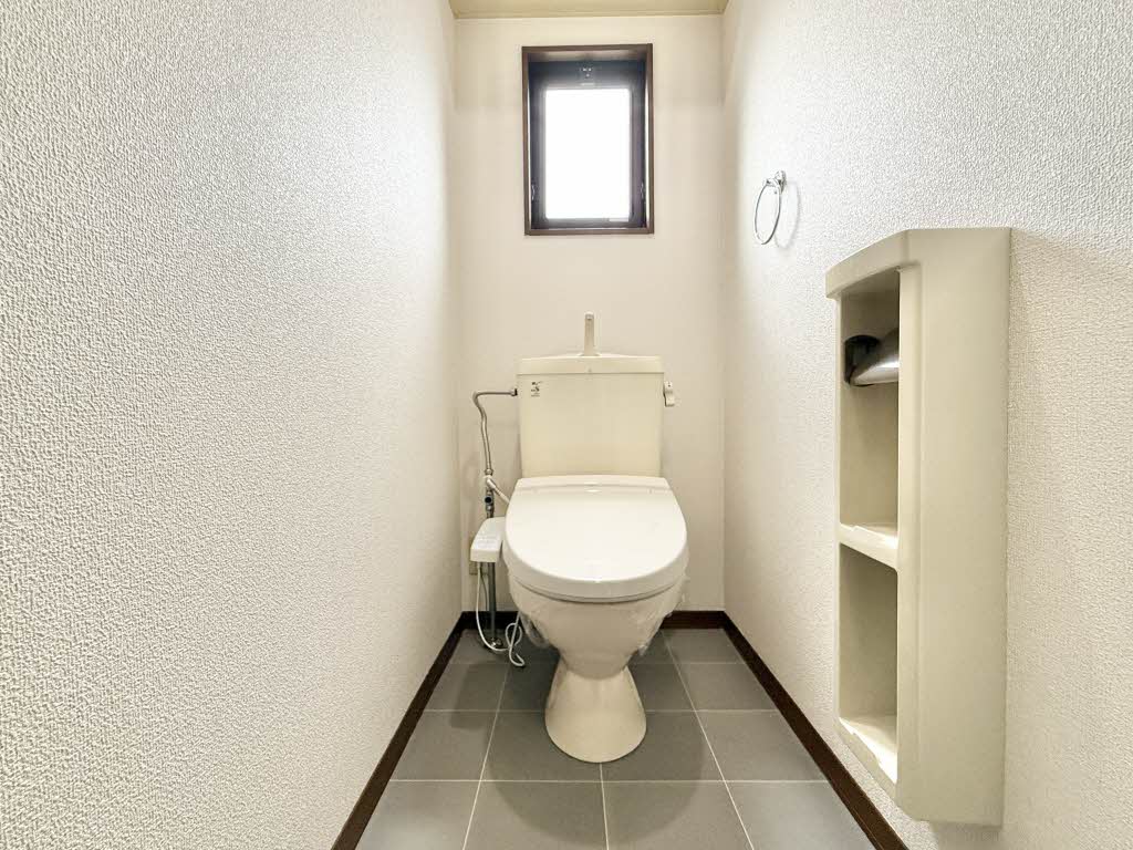 トイレ　落ち着いたトイレです