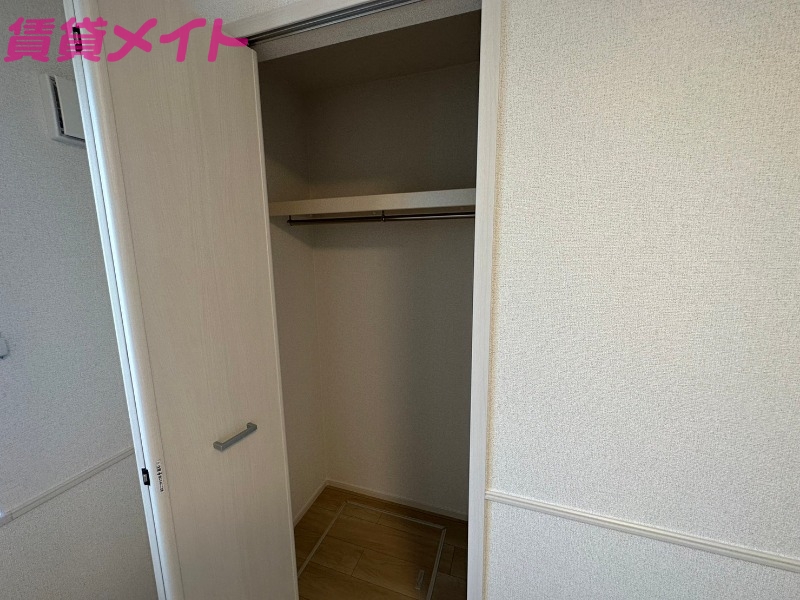 収納　同型参考写真