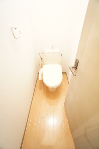 トイレ　※同タイプの写真です。