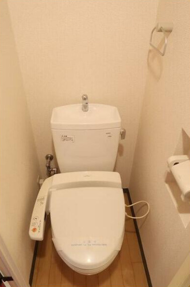 トイレ　■温水洗浄便座