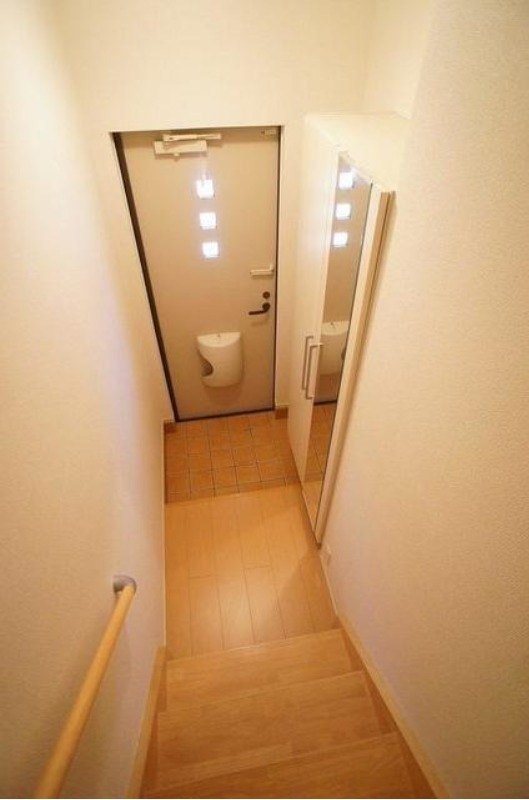 玄関　図面と現状に相違がある場合には現状を優先