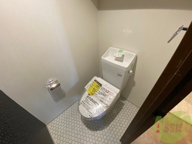 トイレ　ウォシュレット機能がついたトイレ。安心して使用できますね。
