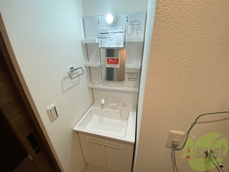 洗面設備　こちらに洗面台があります。朝の洗顔はこちらで。