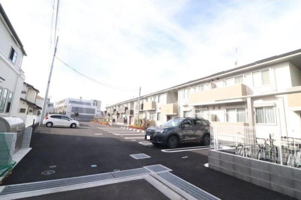 駐車場　駐車場