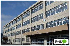 中学校　札幌市立陵陽中学校（中学校）まで556m