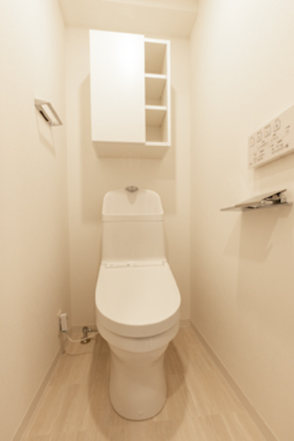 トイレ　※写真は同タイプ住戸です。