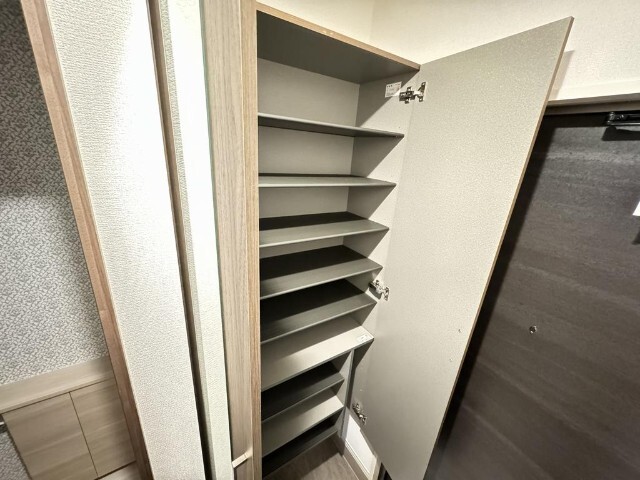 収納　同物件別部屋の写真転用