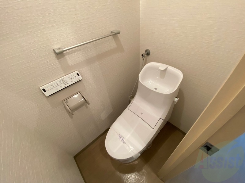 トイレ　こちらはトイレです。清潔感があり、安心して使用できます。