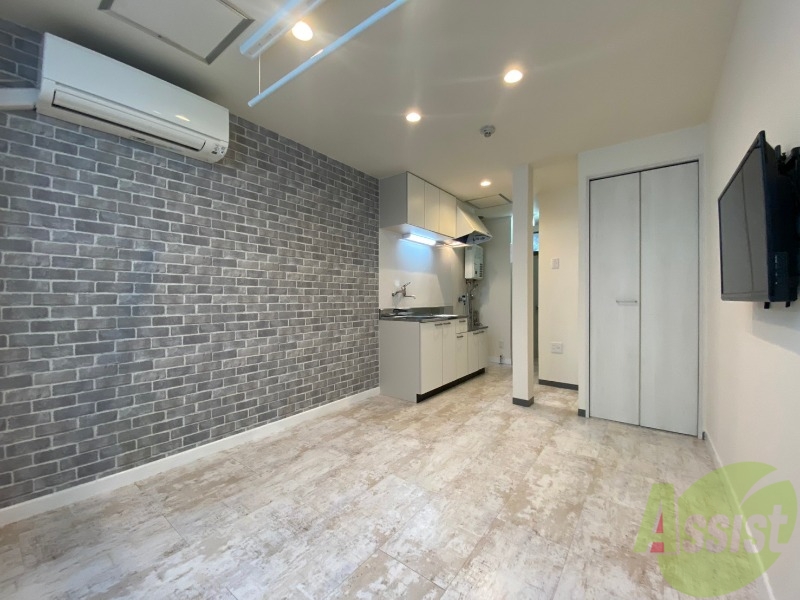 その他部屋・スペース　木目のフローリングが落ち着くお部屋ですね。