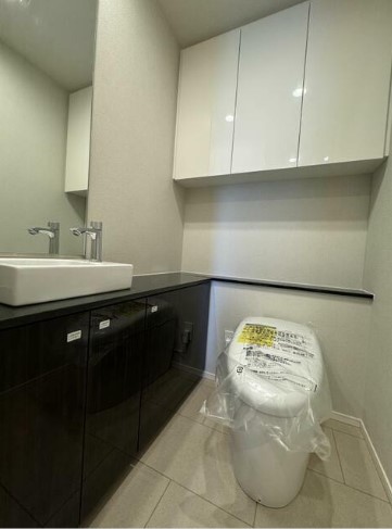 トイレ　※同間取り参考写真※
