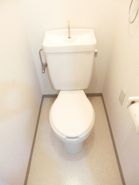 トイレ　シンプルなトイレです！