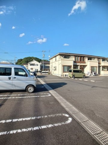 駐車場　駐車場完備です