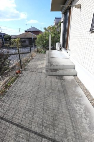 駐車場　専用テラス