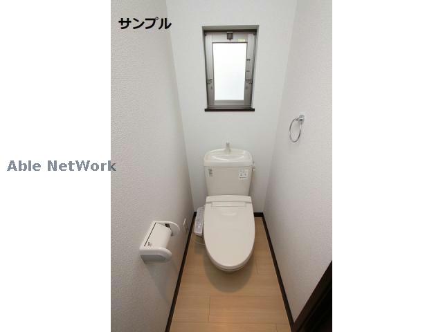 トイレ　※同型タイプ参考写真