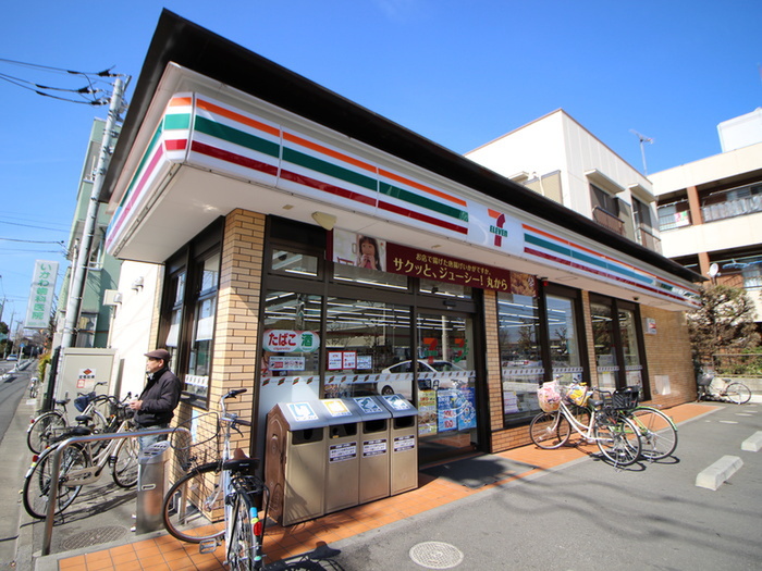 コンビニ　セブンイレブン（コンビニ）まで47m