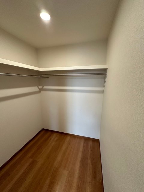 収納　※同型タイプの参考写真となります。