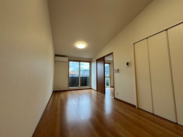 居室・リビング　※同型タイプの参考写真となります。