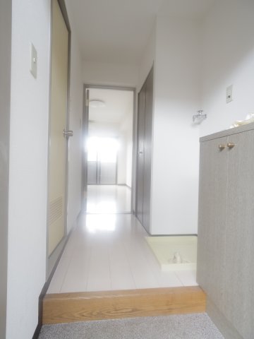 玄関　※他号室写真です