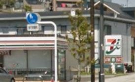 コンビニ　セブンイレブン（コンビニ）まで107m
