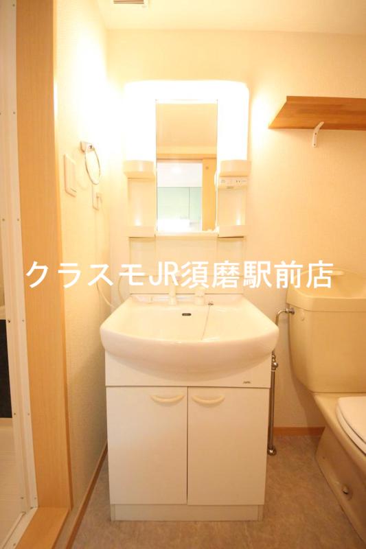 洗面設備　人気の独立洗面台です