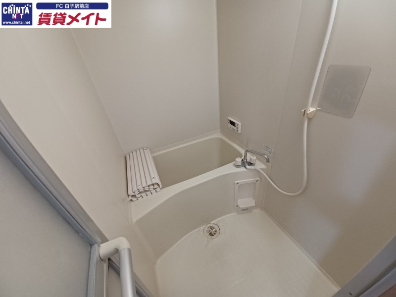 バス・シャワールーム　別部屋参考写真となります。