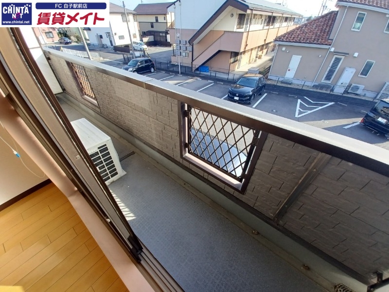 バルコニー　別部屋参考写真となります。