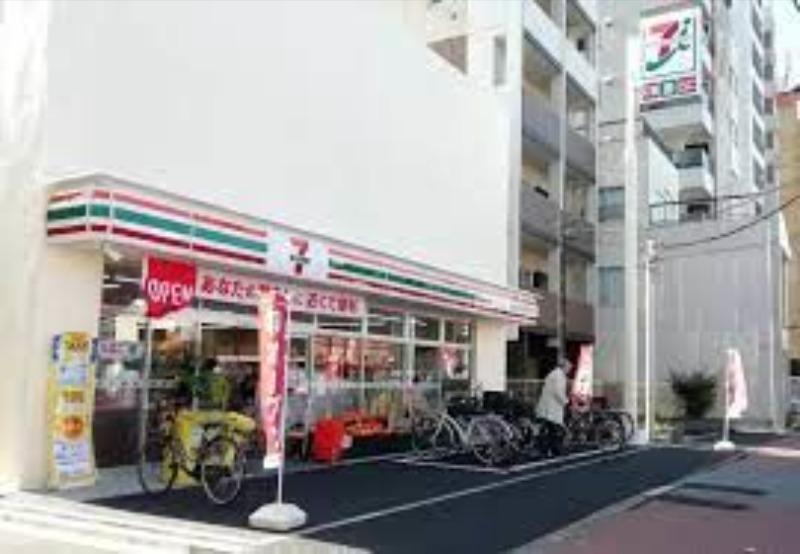 コンビニ　セブンイレブン荒川3丁目店（コンビニ）まで612m
