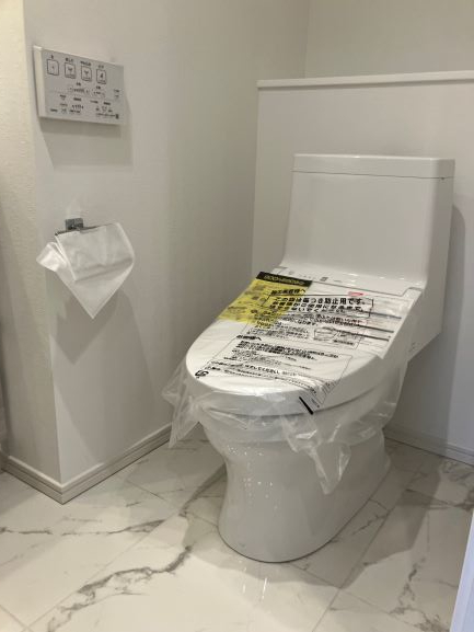 トイレ　温水洗浄暖房便座