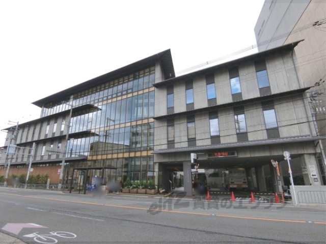 役所　上京区総合庁舎（役所）まで1300m