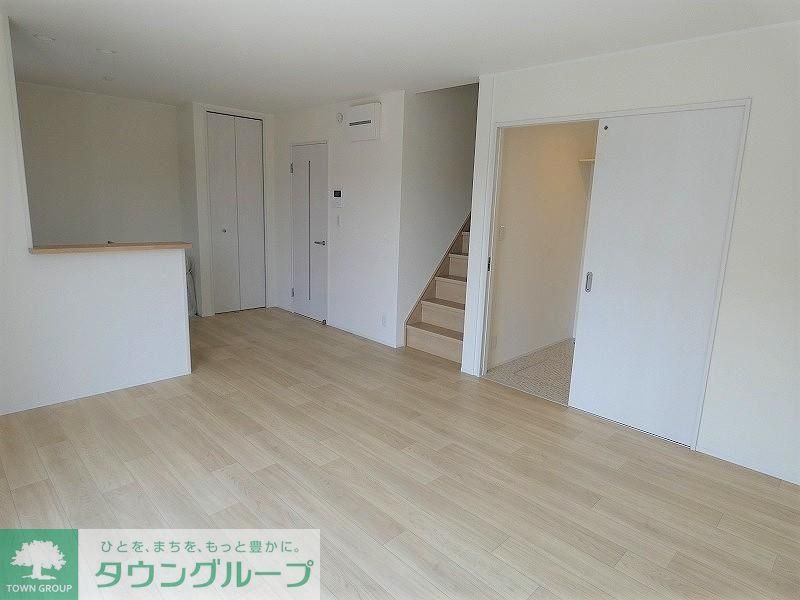 居室・リビング　★お部屋探しは株式会社タウンハウジング東京まで★