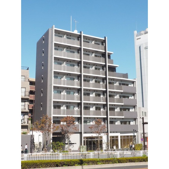 建物外観　コンクリート打ち放しとタイル貼の外観