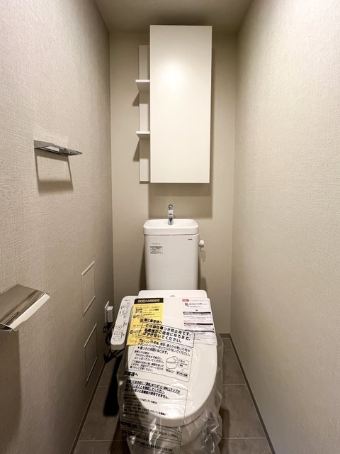 トイレ　※写真は同タイプ住戸です。