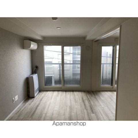 アルファスクエアS17の居間写真