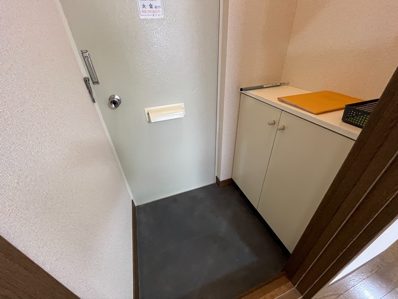 玄関　※写真は違うお部屋のものとなります（参考イメージ）