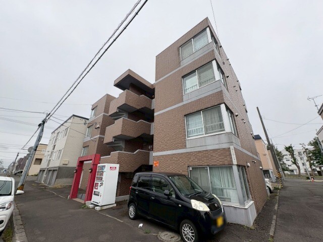 建物外観　札幌市東区北十八条東「メゾンエクレーレ北１８条」