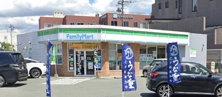 コンビニ　ファミリーマート 久留米八軒屋店（コンビニ）まで846m