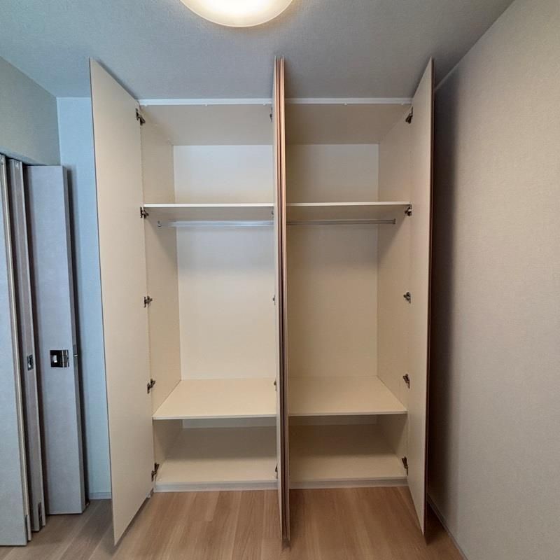 収納　写真は同タイプ住居です。