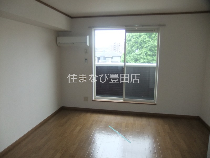 居室・リビング　同型別部屋写真